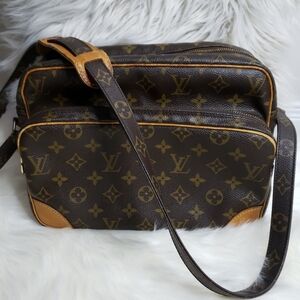 Louis Vuitton Nile 28